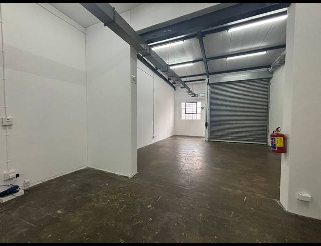 124M² WAREHOUSE TO LET IN MAITLAND